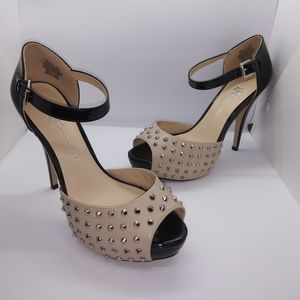 Rock & Republic Studded pumps 9- 1/2